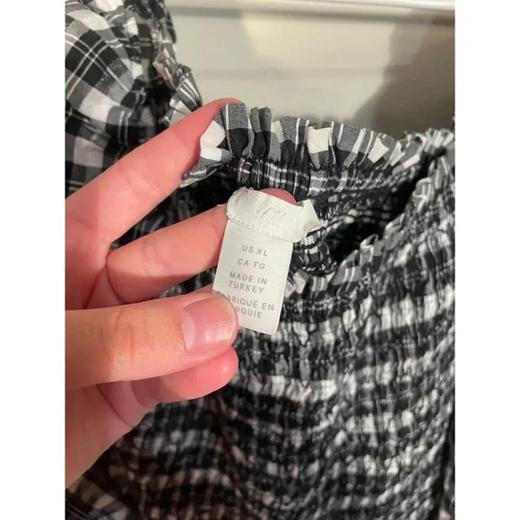 H&M Black and White Plaid Shirred Square Neck Puff Sleeve Top - Picture 7 of 8